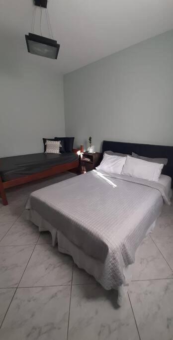 Casa Espacosa Bem Localizada Em Marica!
